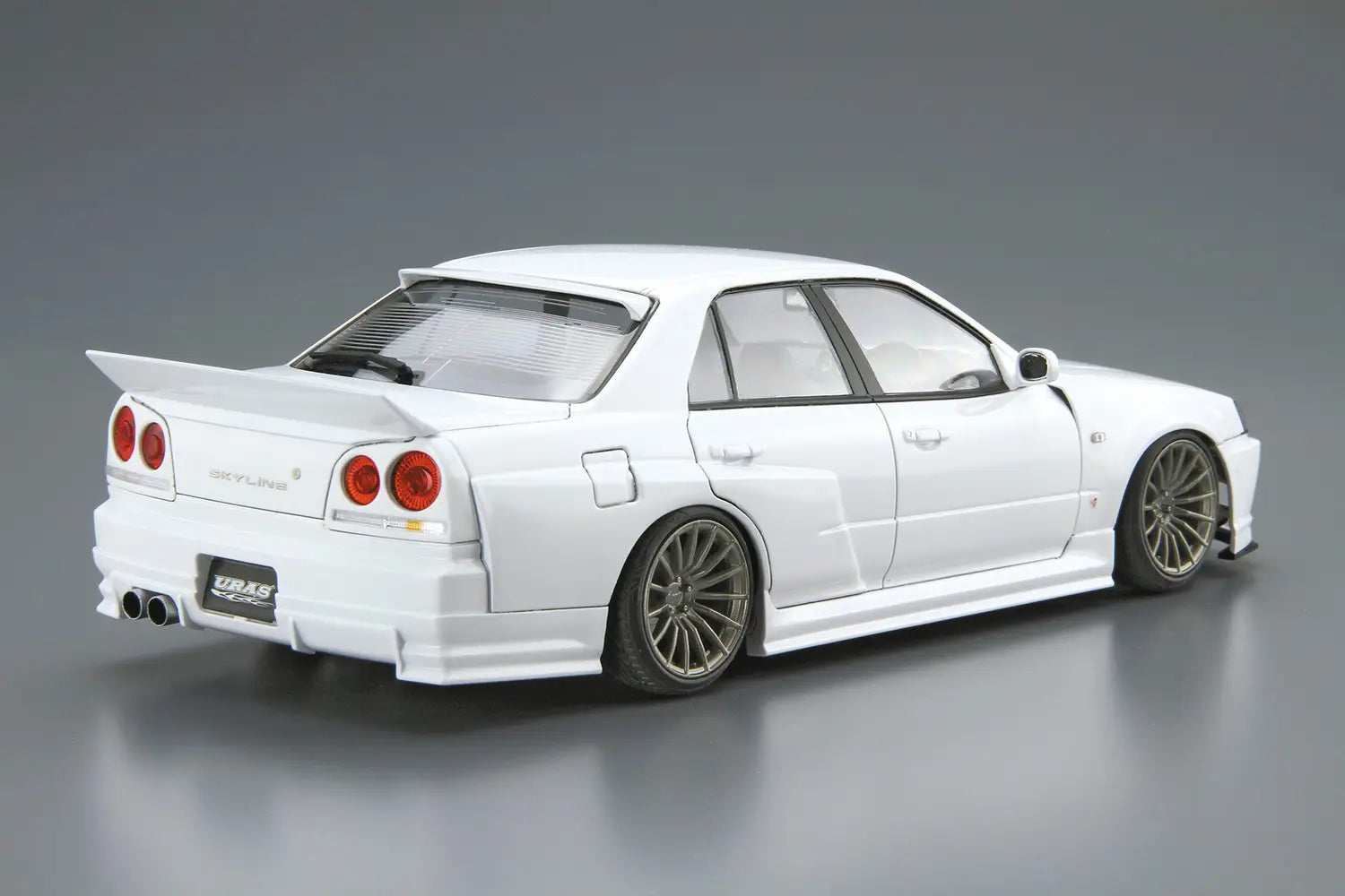 1:24 URAS ER34 SKYLINE TYPE-R 01 NISSAN