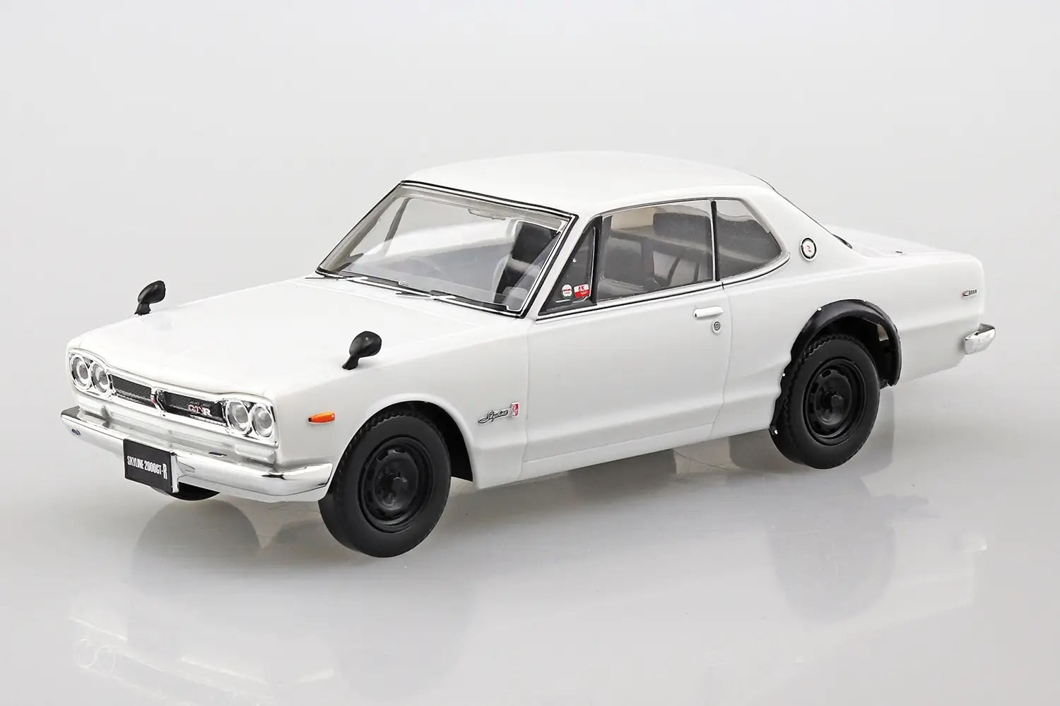 1/32 SNAP Nissan Skyline 2000 GTR (White)