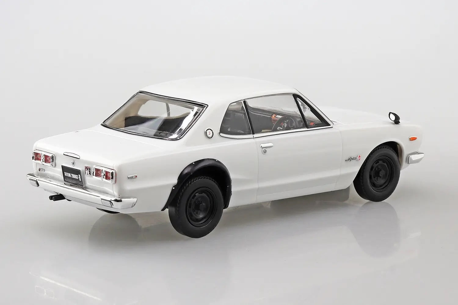 1/32 SNAP Nissan Skyline 2000 GTR (White)