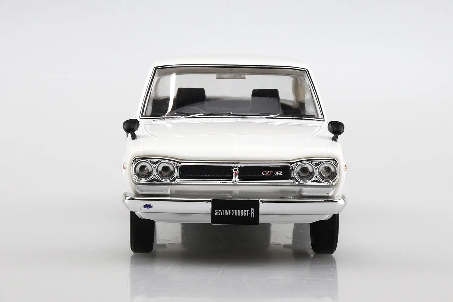 1/32 SNAP Nissan Skyline 2000 GTR (White)