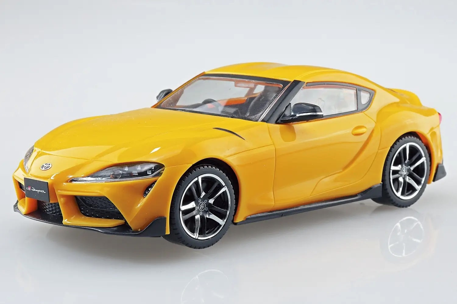 1/32 SNAP TOYOTA GR SUPRA  (Lightning Yellow)