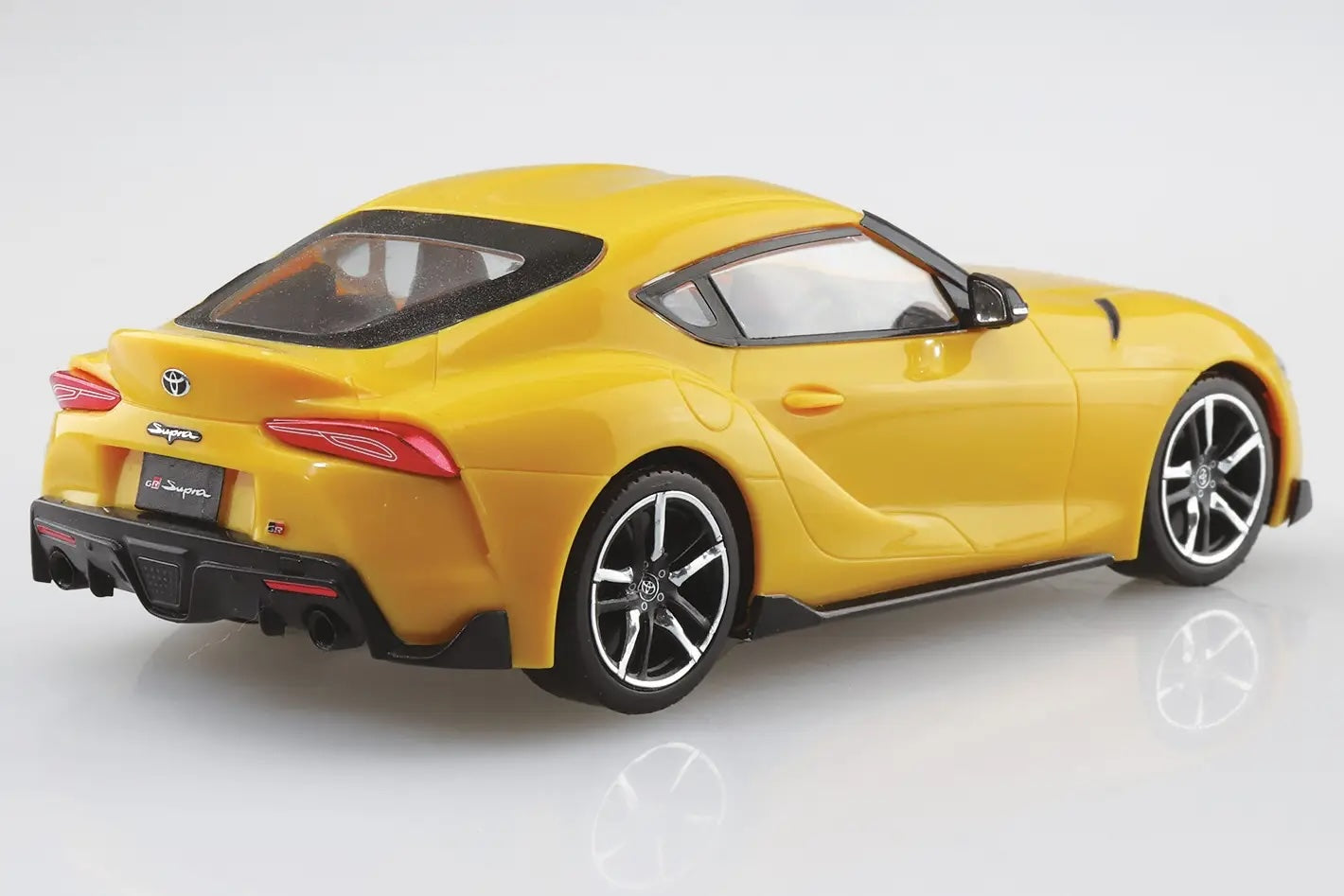 1/32 SNAP TOYOTA GR SUPRA  (Lightning Yellow)