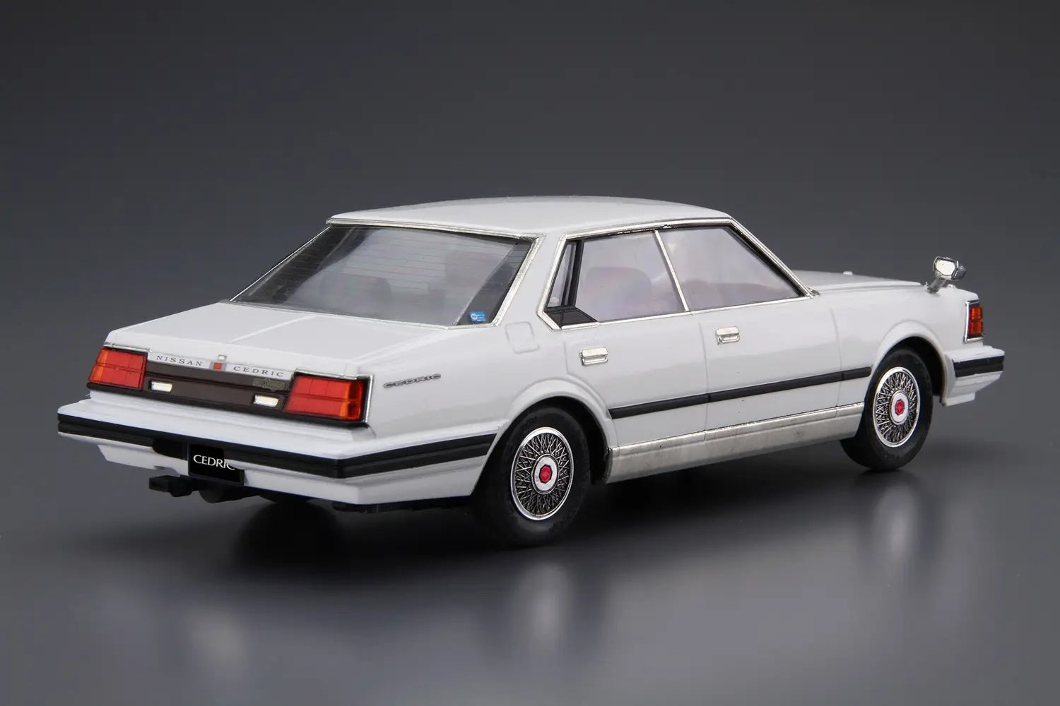 1:24 NISSAN P430 CEDRIC:GLORIA 4HT 280E Brougham 82