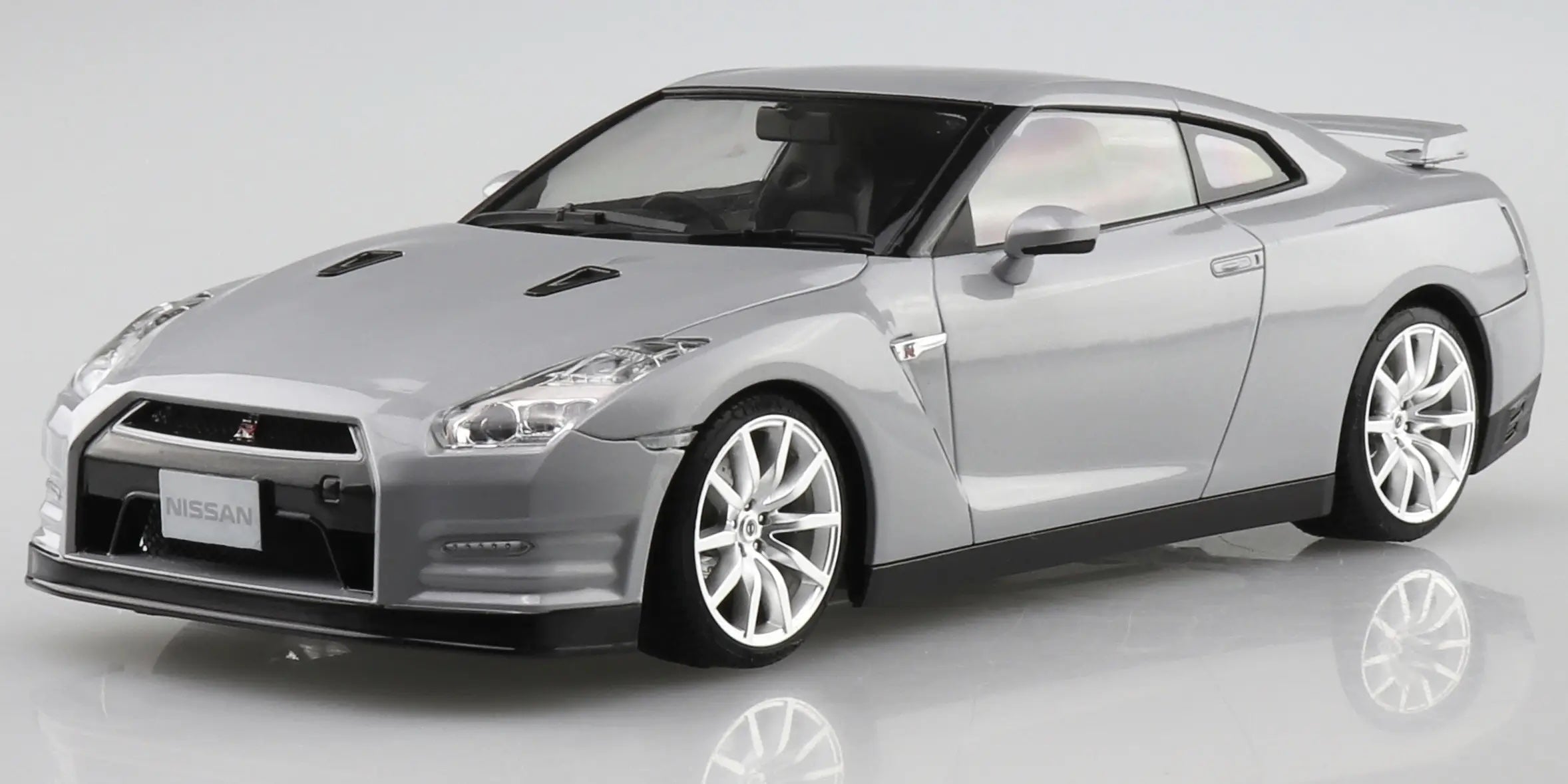 1:24 NISSAN R35 GTR 14 Ultimate Metal Silver