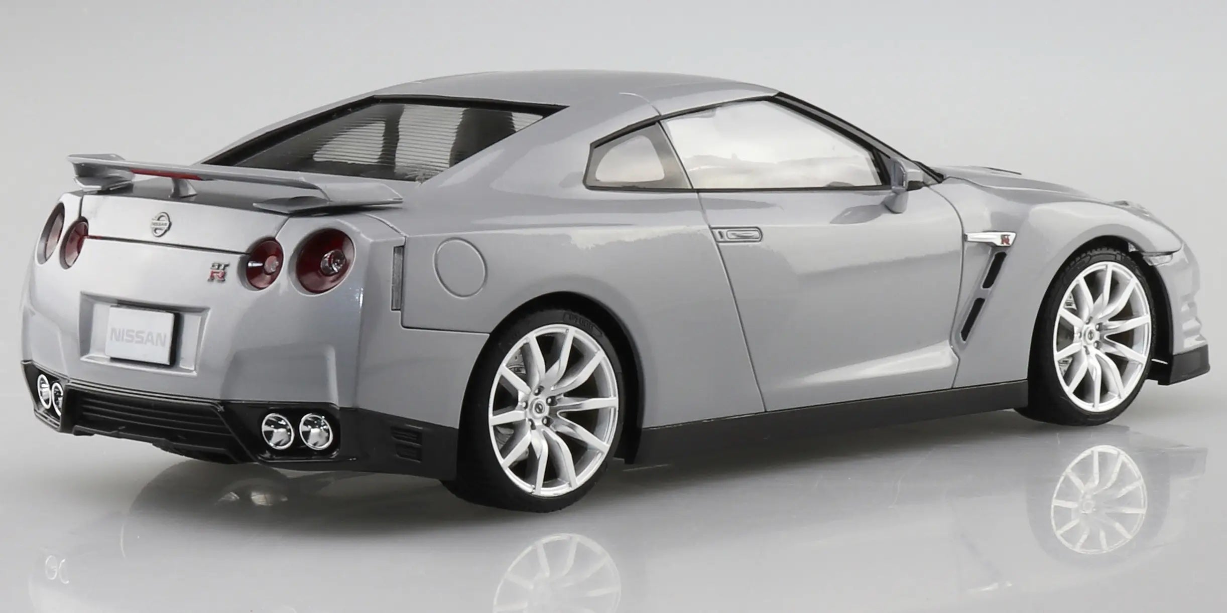1:24 NISSAN R35 GTR 14 Ultimate Metal Silver
