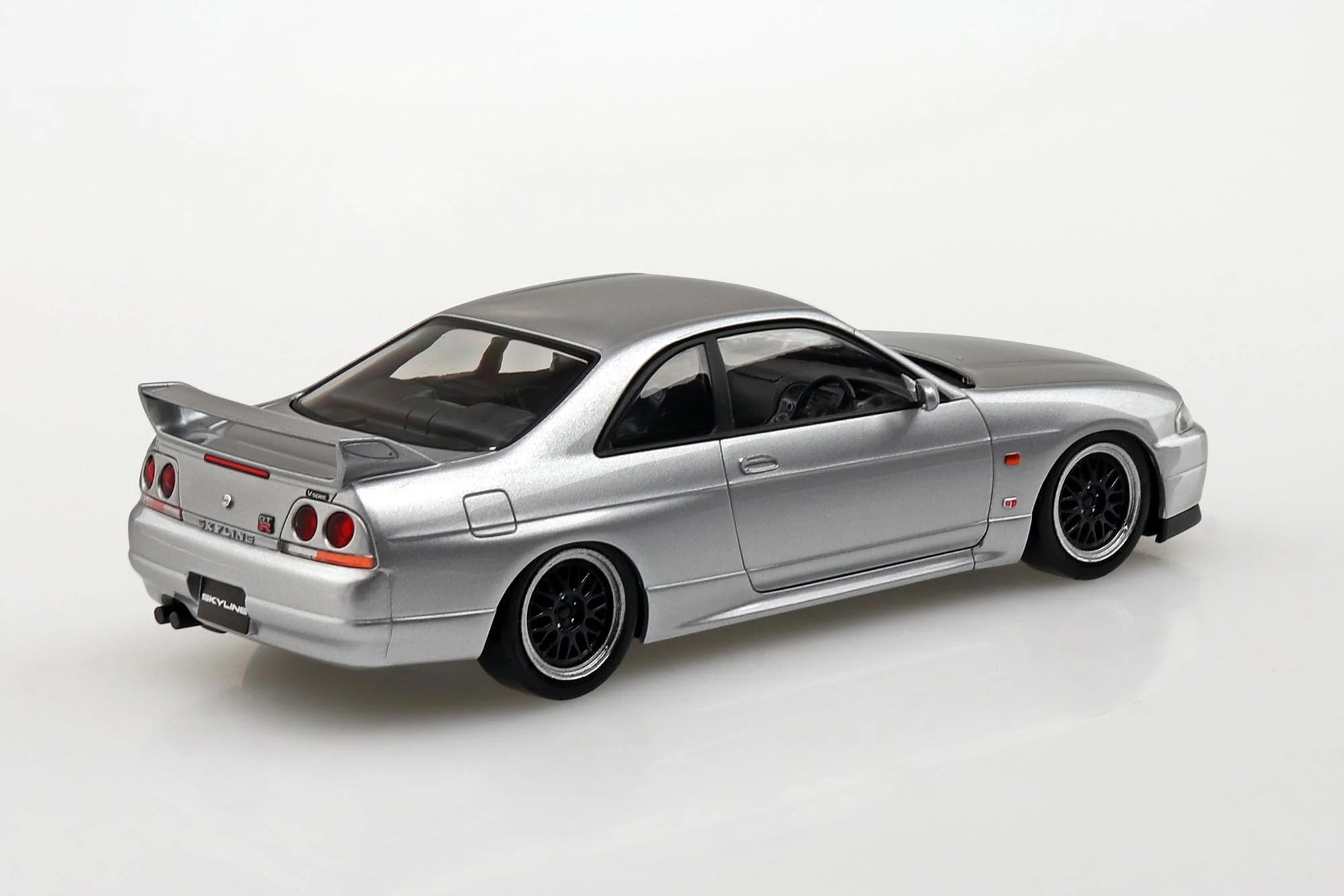 1:32 NISSAN R33 SKYLINE GT-R (SONIC SILVER)