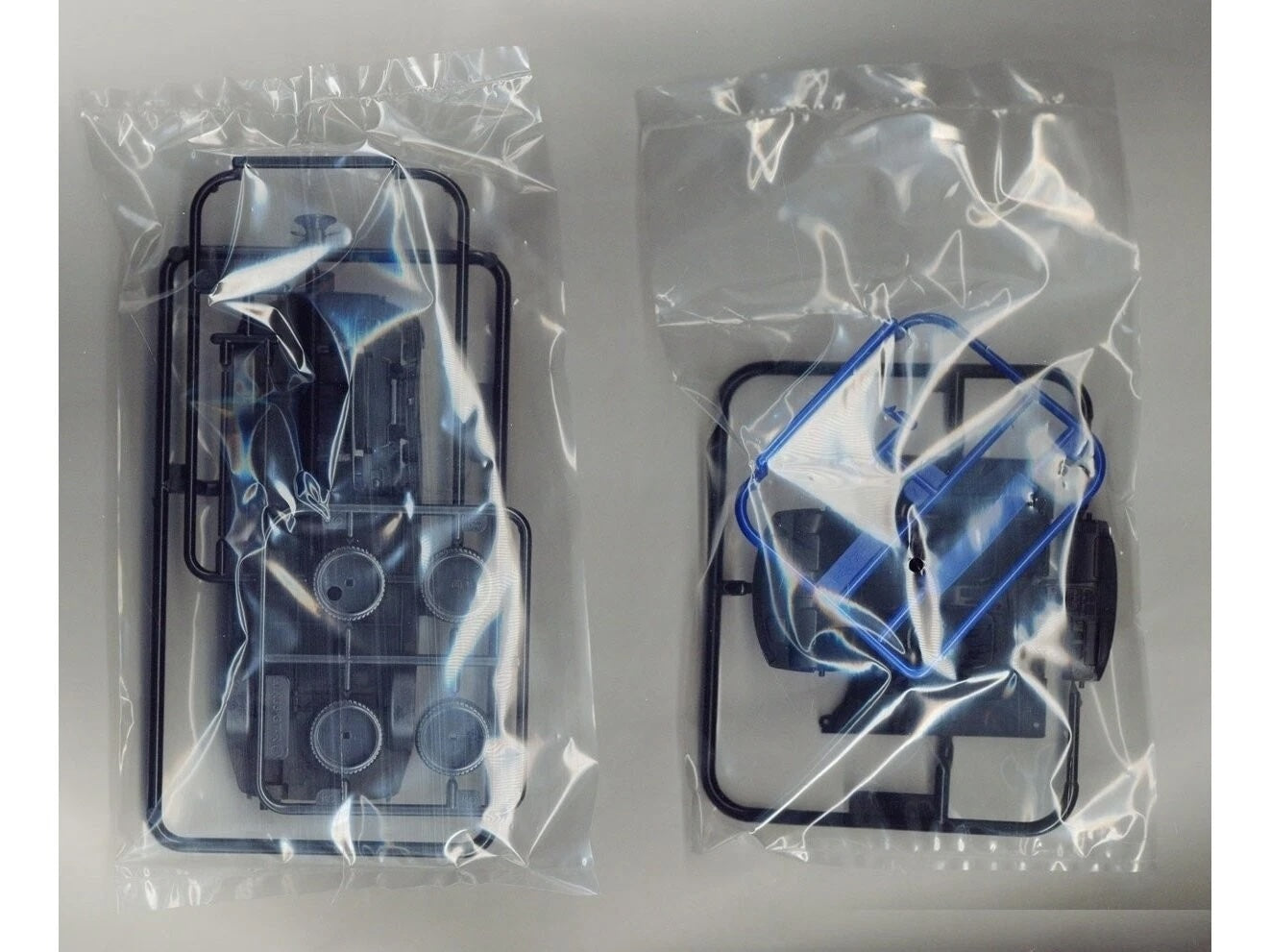 1:32 NISSAN R33 SKYLINE GT-R (CHAMPIONSHIP BLUE)