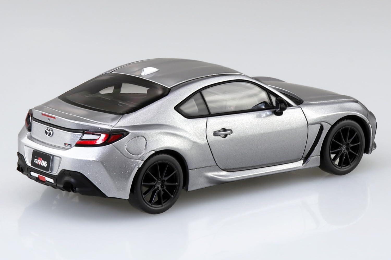 1/32 Toyota GR 86 (Ice Silver  Metallic)