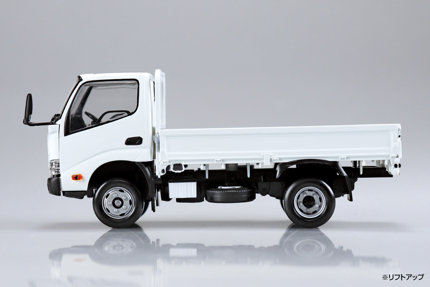 1/32 (White) SNAP Hino Dutro Truck