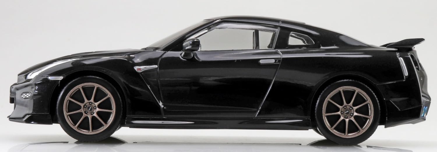 1/32 Snap R35 Nissan  (Meteor Flake Black  Pearl) GT-R 2024