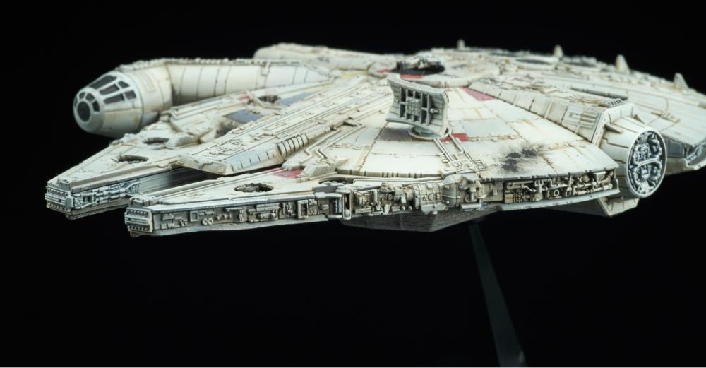 MILLENNIUM FALCON STAR WARS VEHICLE MODEL 006