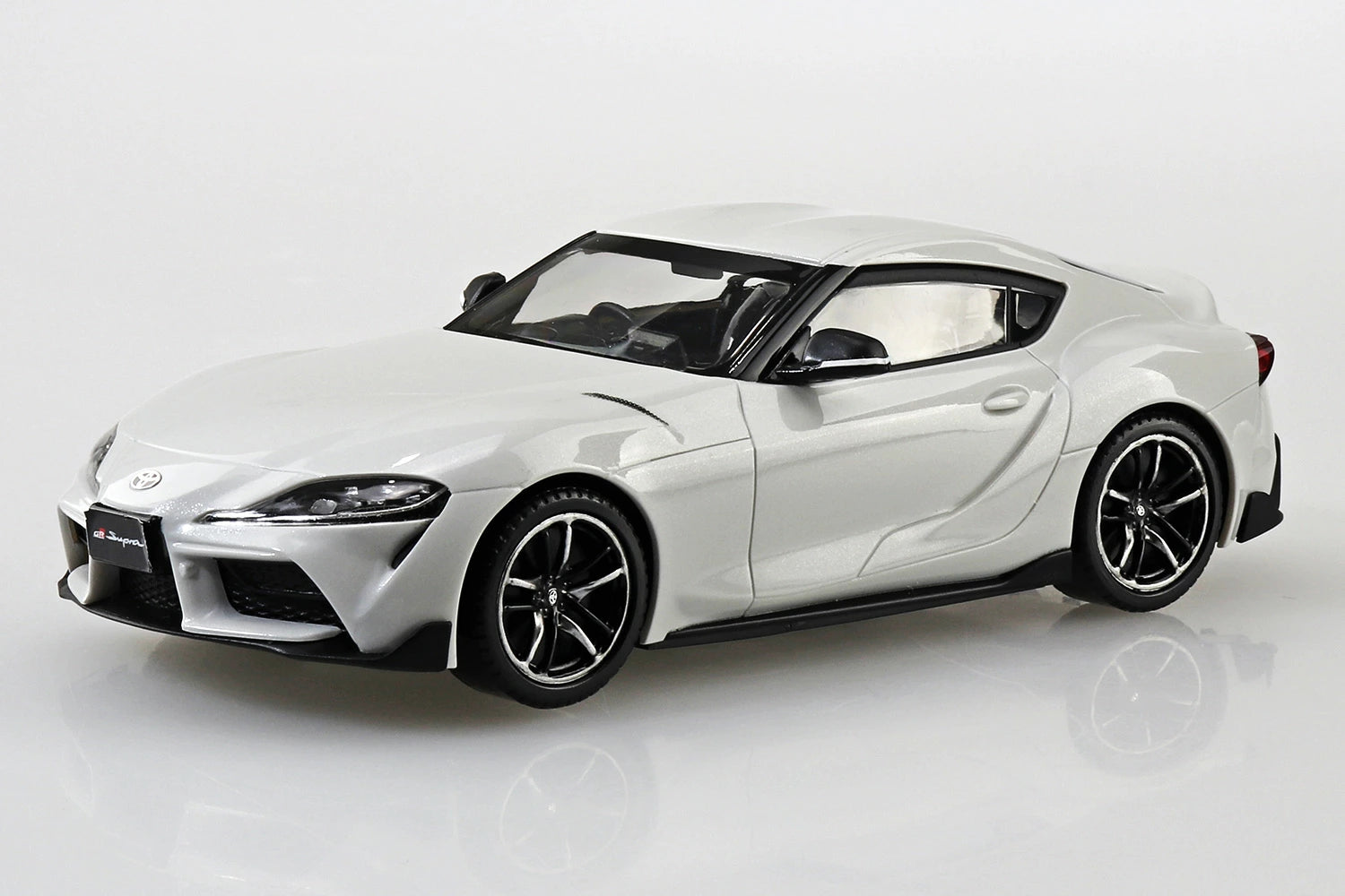 1/32 SNAP TOYOTA GR SUPRA  (White Metallic)
