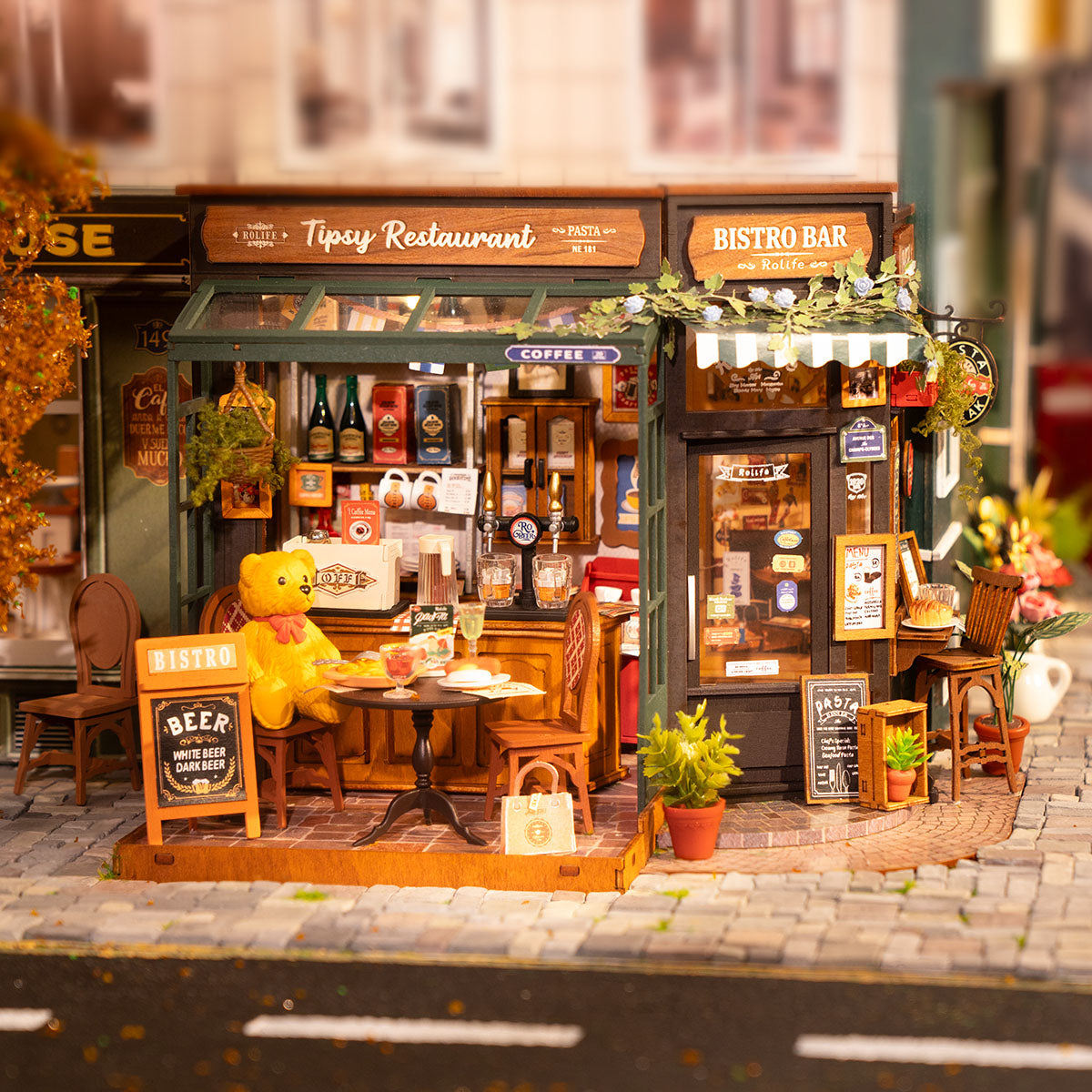 Tipsy Restaurant - DIY Mini House