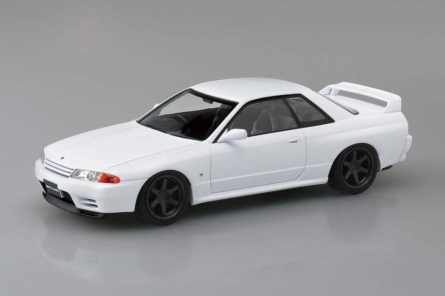 1/32 SNAP (Crystal White) NISSAN R32 SKYLINE GT-R