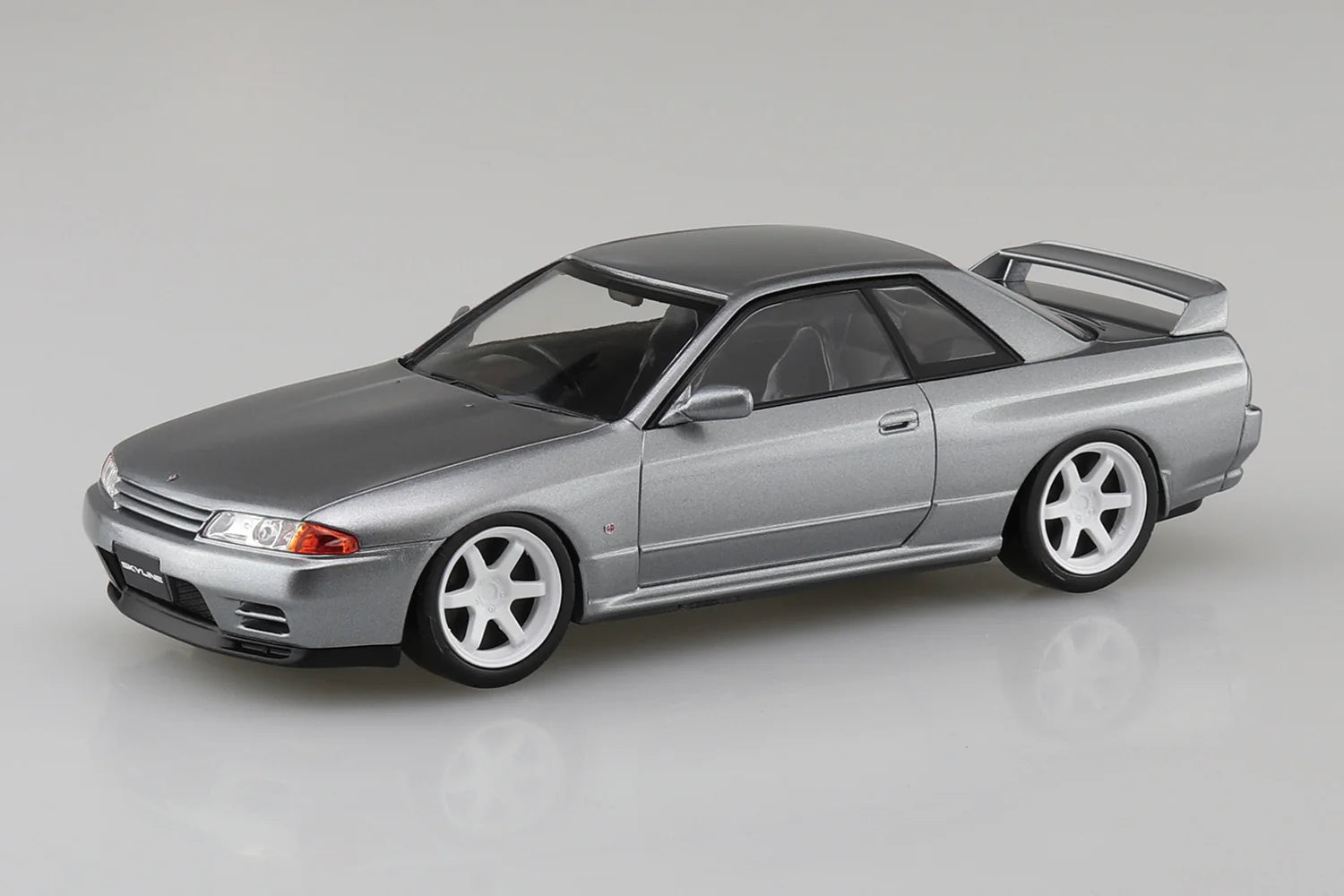 1:32 SNAP NISSAN R32 SKYLINE GT-R (Spark Silver)