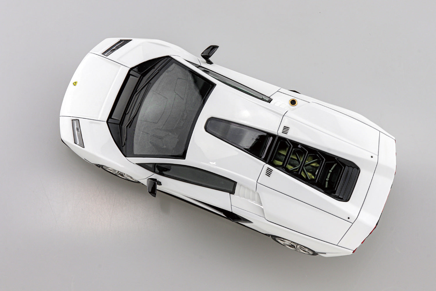 1:32 Lamborghini Countach LPI 800-4 (White)