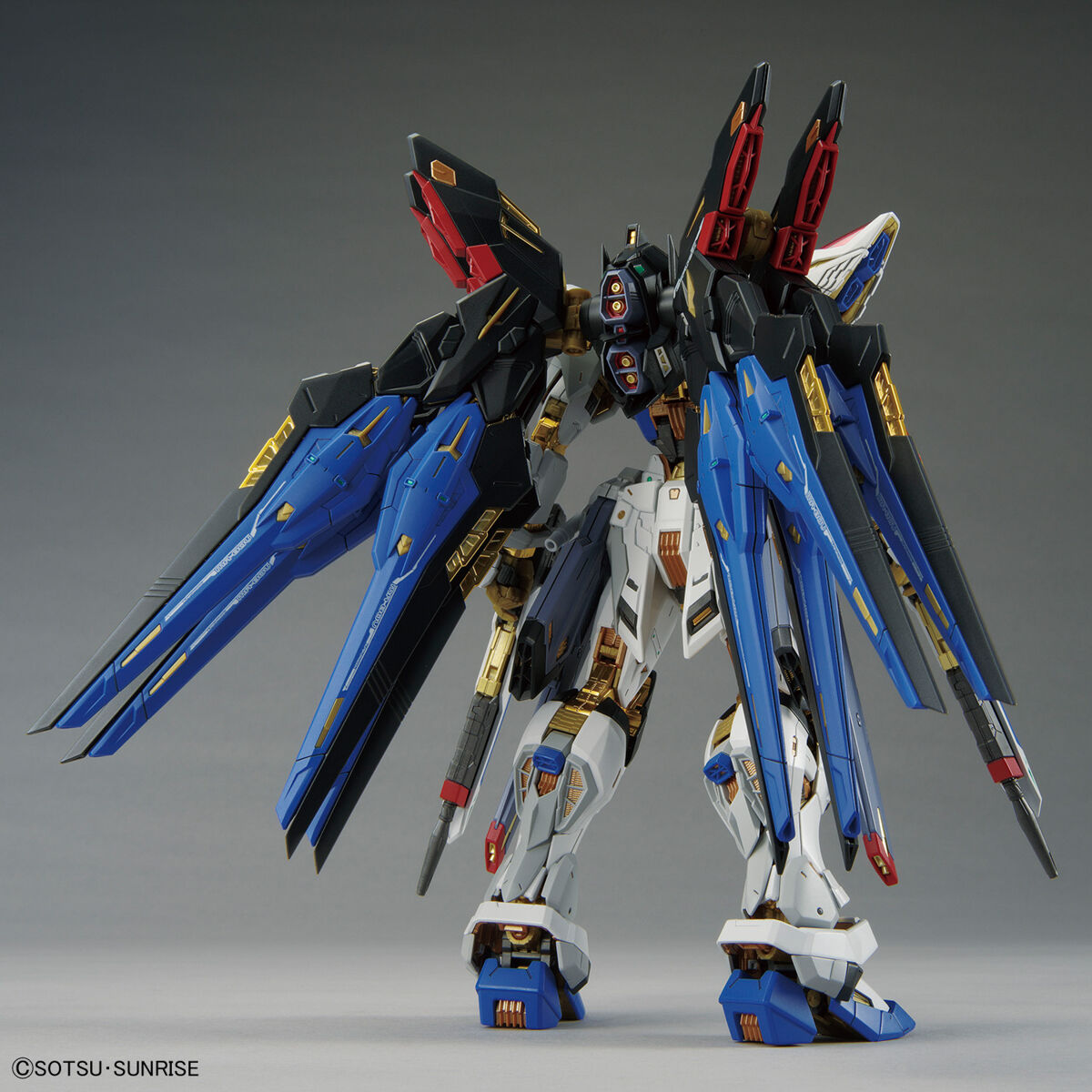 MGEX 1:100 STRIKE FREEDOM GUNDAM