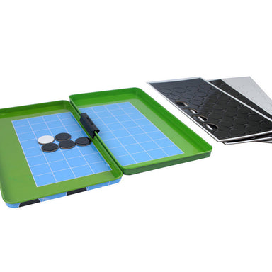 Magnetic Reversi