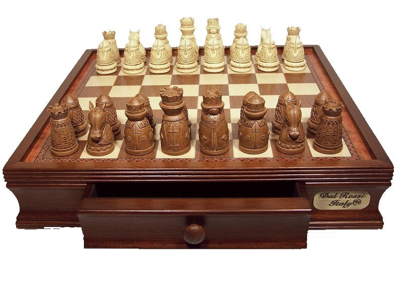L2220DR - Medieval Resin 40cm Chess SET